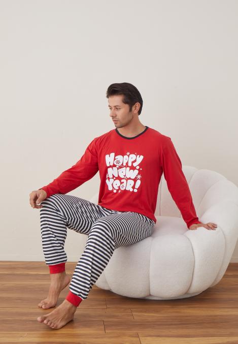 Pijama barbati Craciun "HAPPY NEW YEAR" , maneca lunga ,pantaloni lungi,Culoare Rosu ,Engros